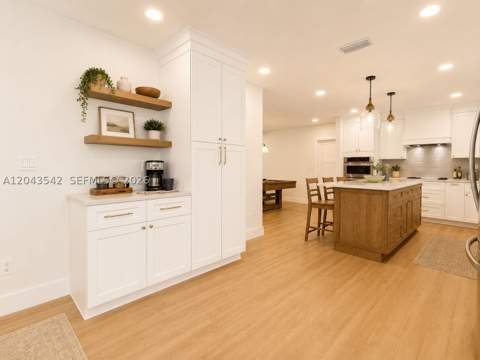 8481 SW 144th St, Palmetto Bay FL - photo 13 of 47