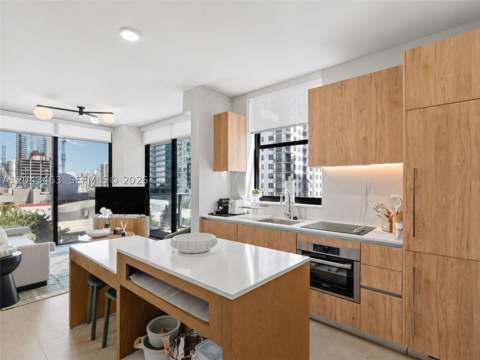 11 NE 6th St 1509, Miami FL - photo 6 of 31