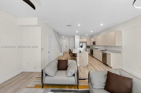 15841 NW 91st Ct, Miami Lakes FL - photo 14 of 98