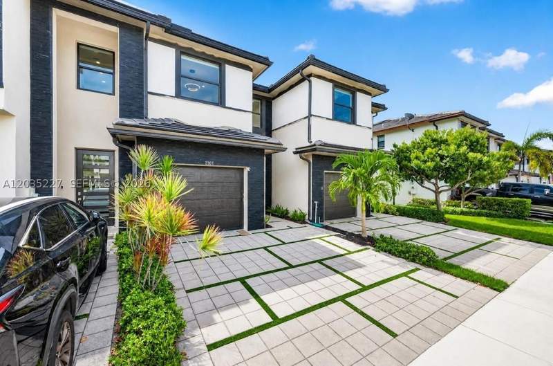 3 bedroom Townhouse at 15841 NW 91st Ct, Dunnwoody Lake, Miami Lakes — photo 4