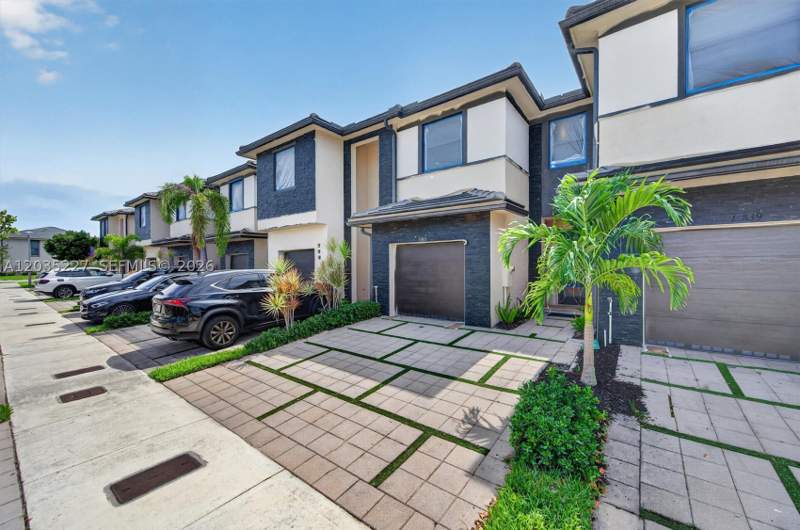 3 bedroom Townhouse at 15841 NW 91st Ct, Dunnwoody Lake, Miami Lakes — photo 5