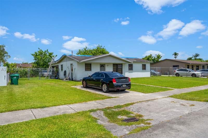 3 bedroom SingleFamilyResidence at 14125 SW 109th Pl, 10th Addn To Richmond Hei, Miami — photo 3
