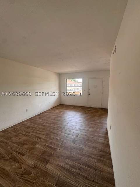 1860 Venice Park Dr 208, North Miami FL - photo 8 of 15
