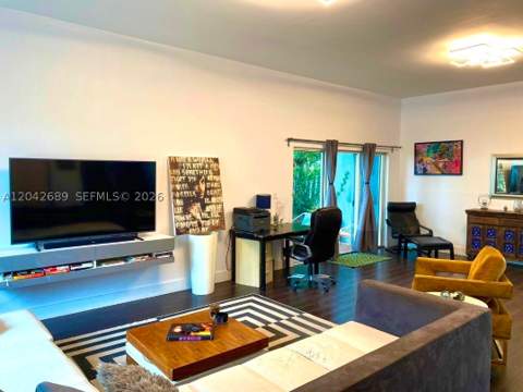 2732 SW 26 St 2732, Miami FL - photo 7 of 41