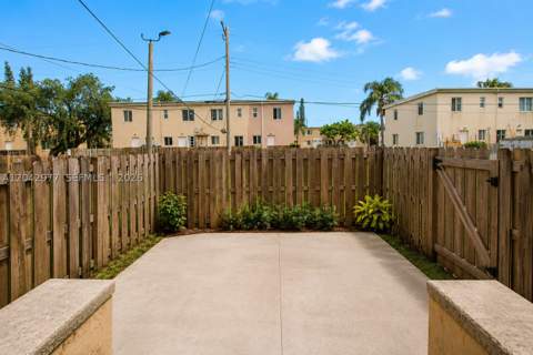 420 NW 84th Ter 420, Miami FL - photo 23 of 28