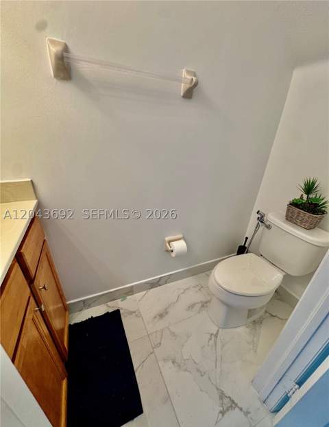 8805 W 35th Ave, Hialeah FL - photo 11 of 32
