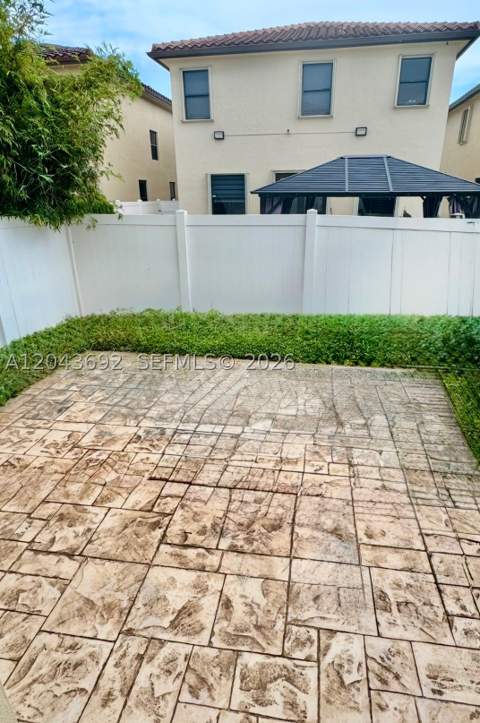 8805 W 35th Ave, Hialeah FL - photo 18 of 32