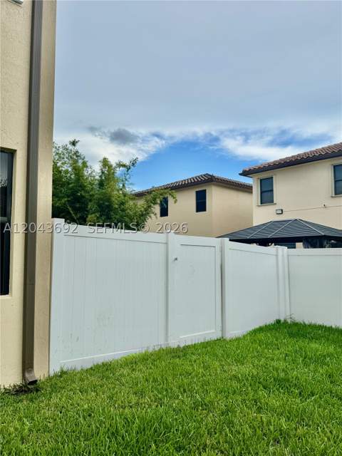 8805 W 35th Ave, Hialeah FL - photo 19 of 32