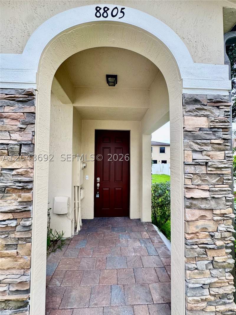 2 bedroom Townhouse at 8805 W 35th Ave, Bellagio Villas, Hialeah — photo 2