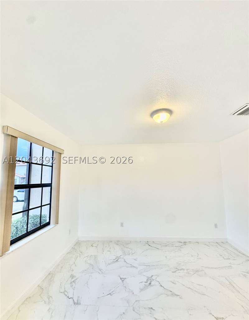 2 bedroom Townhouse at 8805 W 35th Ave, Bellagio Villas, Hialeah — photo 5
