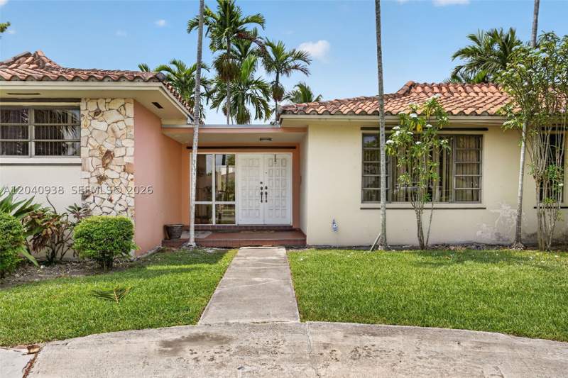 4 bedroom SingleFamilyResidence at 11405 SW 32nd St, Coral Way Estates, Miami — photo 3