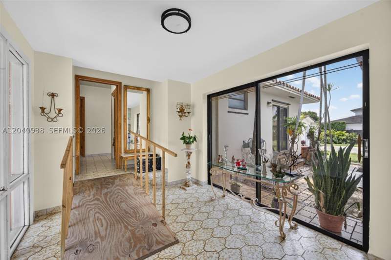 4 bedroom SingleFamilyResidence at 11405 SW 32nd St, Coral Way Estates, Miami — photo 5