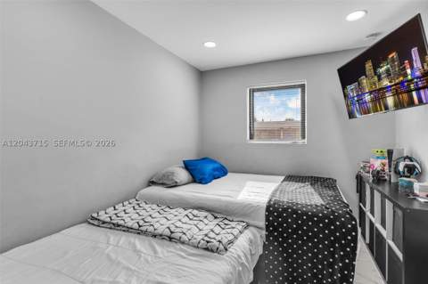15100 NE 14th Ct, North Miami Beach FL - photo 12 of 34