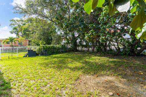 15100 NE 14th Ct, North Miami Beach FL - photo 21 of 34