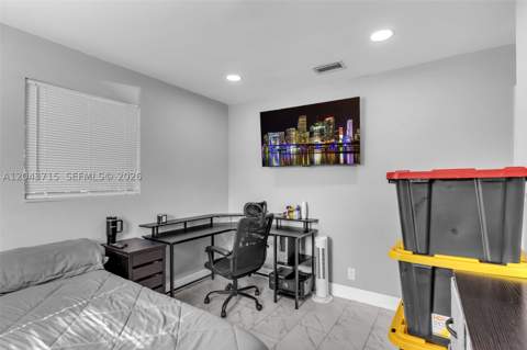 15100 NE 14th Ct, North Miami Beach FL - photo 9 of 34