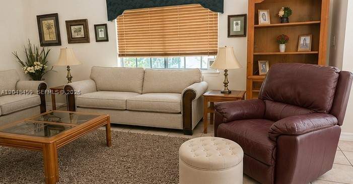 4 bedroom SingleFamilyResidence at 9812 SW 77th Pl, Dadelandwoods Sub, Miami — photo 3