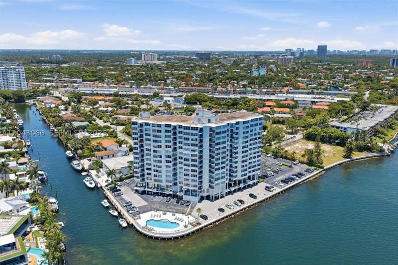 2 bedroom Condominium at 11930 N Bayshore Dr 609, Majorca Towers Condo, North Miami — photo 1