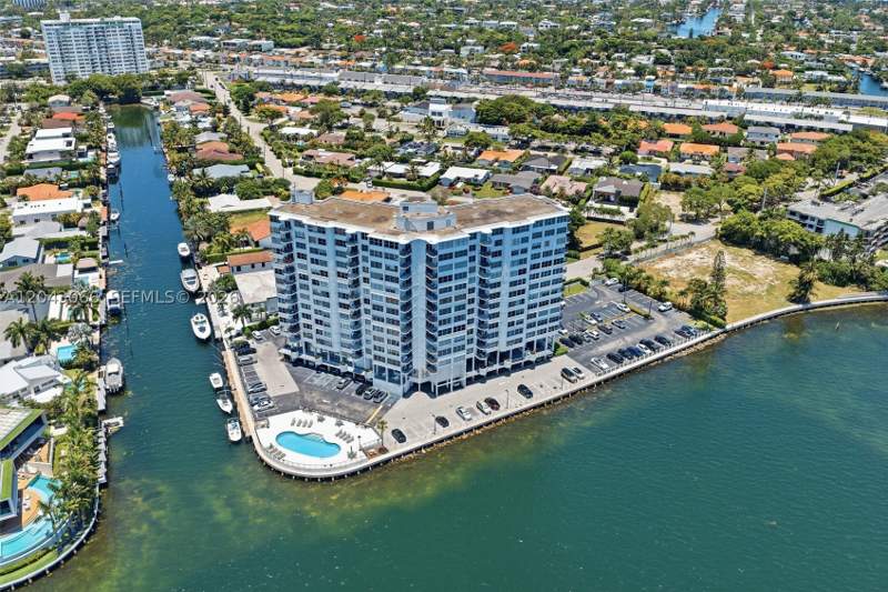 2 bedroom Condominium at 11930 N Bayshore Dr 609, Majorca Towers Condo, North Miami — photo 3