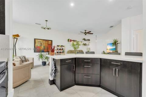 5570 NW 107th Ave 916, Doral FL - photo 18 of 55