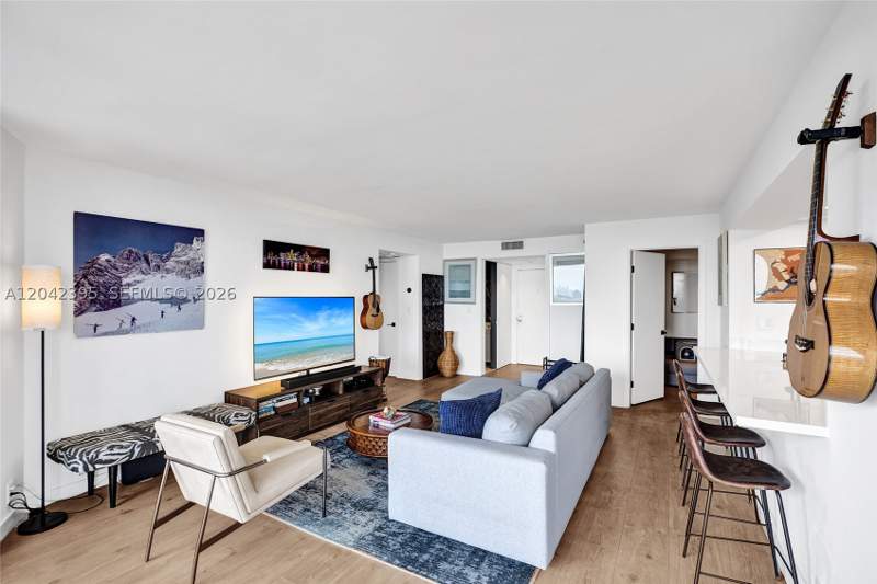 1 bedroom Condominium at 2000 Towerside Ter Ts8, Towers Of Quayside Condo, Miami — photo 4