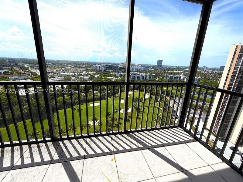 2 bedroom Condominium at 20335 W Country Club Dr 2210, Coronado Condo- Tower I, Aventura — photo 5