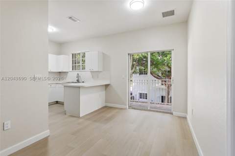 2728 NE 3rd Ct 201, Homestead FL - photo 8 of 19