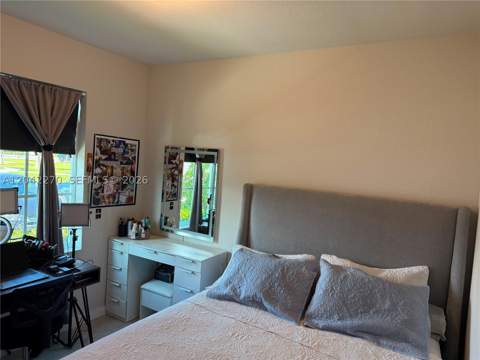 1057 NW 5th St, Florida City FL - photo 16 of 20