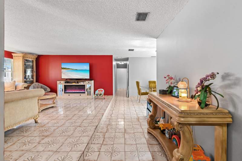3 bedroom SingleFamilyResidence at 7337 SW 21st Street, Coral Terrace, Miami — photo 5