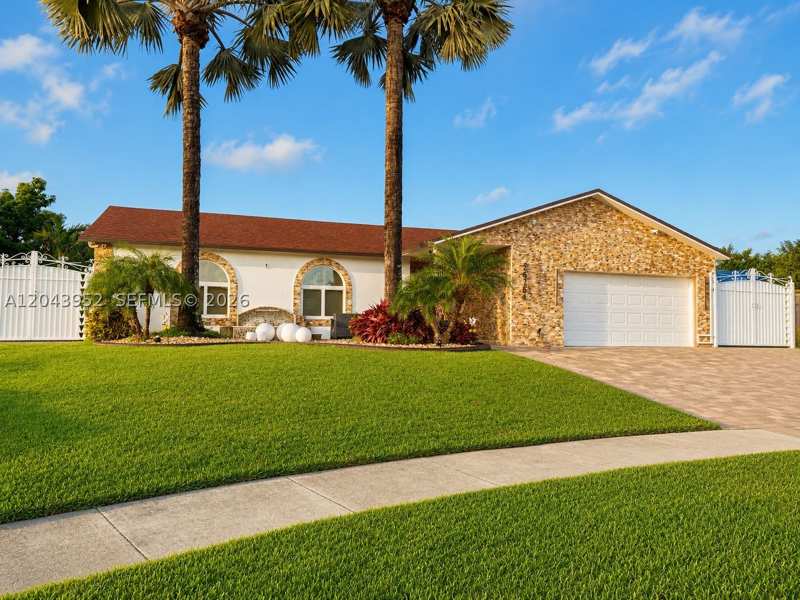 3 bedroom SingleFamilyResidence at 26764 SW 122nd Pl, Meadow Wood Manor Sec 10, Homestead — photo 1
