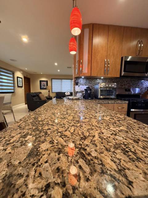 5170 Palm Avenue, Hialeah FL - photo 16 of 43