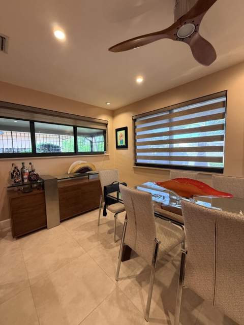 5170 Palm Avenue, Hialeah FL - photo 8 of 43