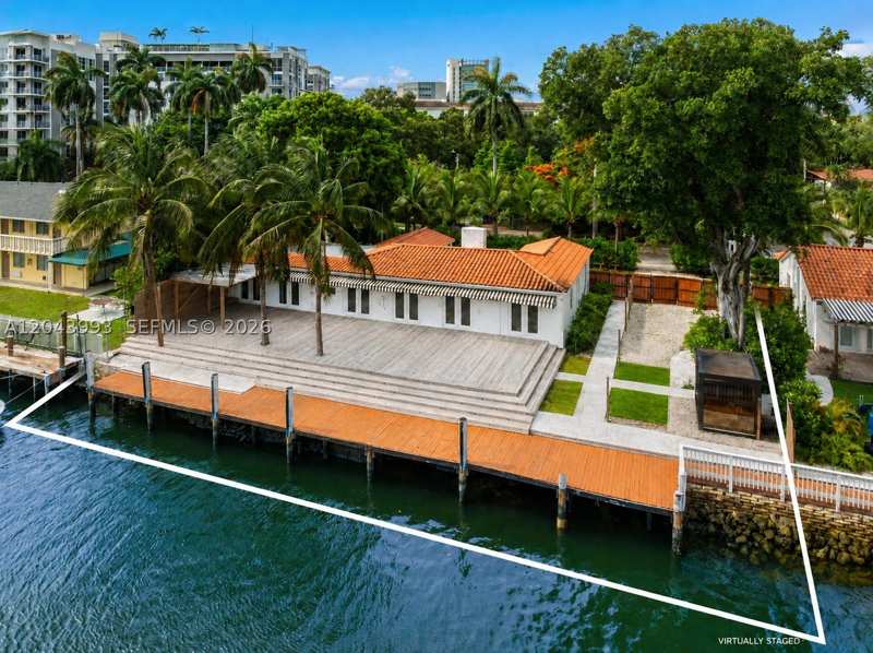 4 bedroom SingleFamilyResidence at 1110 NW North River Dr, Country Club Addn, Miami — photo 1