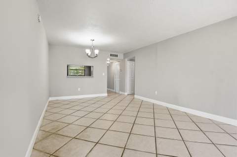 10875 SW 112th Avenue 202, Miami FL - photo 11 of 27