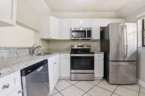 10875 SW 112th Avenue 202, Miami FL - photo 13 of 27