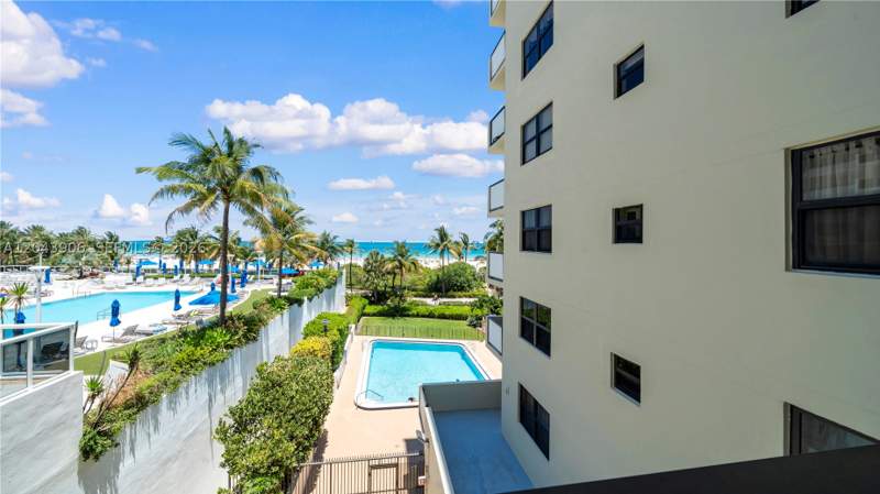 2 bedroom Condominium at 1623 Collins Ave 415, The Georgian Condo, Miami Beach — photo 2