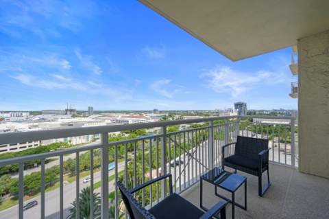 19501 W Country Club Drive 1412, Aventura FL - photo 17 of 32
