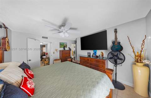 1950 W 54th St 206, Hialeah FL - photo 19 of 31