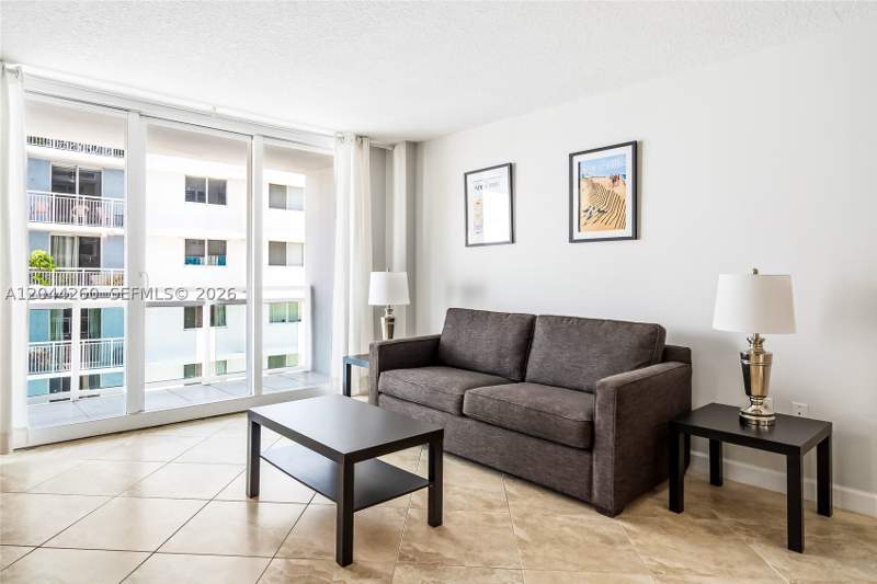 1 bedroom Condominium at 6917 Collins Ave 1012, The Collins Condo, Miami Beach — photo 3