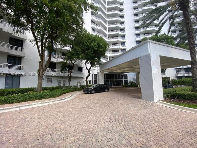 2 bedroom Condominium at 3300 NE 192nd St 612, Parc Central Aventura Eas, Aventura — photo 2