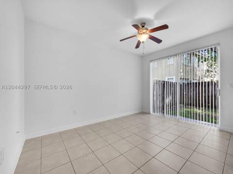 2482 SE 15th Ct, Homestead FL - photo 12 of 37