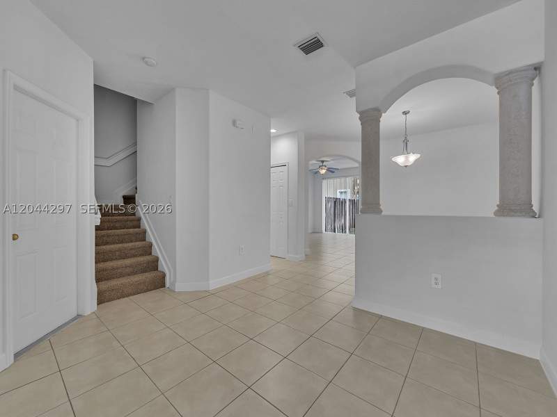 4 bedroom Townhouse at 2482 SE 15th Ct, Keys Garden, Homestead — photo 4