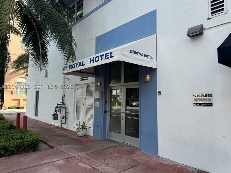 0 bedroom Condominium at 763 Pennsylvania Ave 103, Royal South Beach Condo, Miami Beach — photo 2