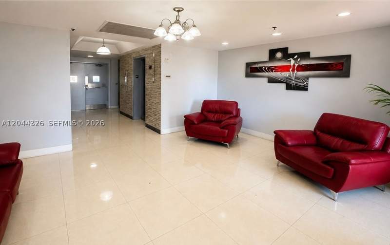 1 bedroom Condominium at 1825 W 44th Pl 806, Imperial Terraces Condo, Hialeah — photo 2