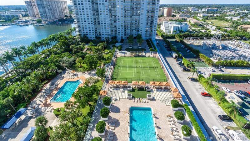 2 bedroom Condominium at 2801 NE 183rd St 709W, Admirals Port Condo West, Aventura — photo 2