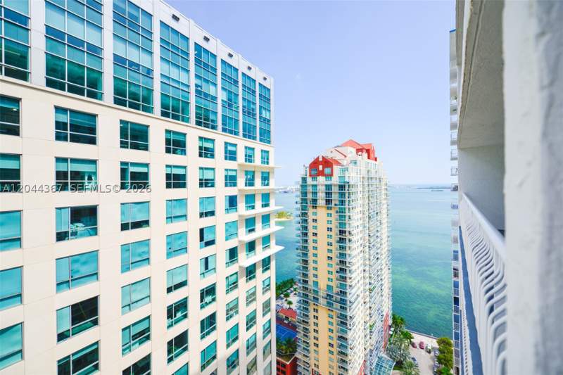 1 bedroom Condominium at 1200 Brickell Bay Dr 3614, The Club At Brickell Bay, Miami — photo 2