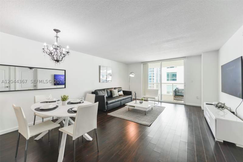 1 bedroom Condominium at 1200 Brickell Bay Dr 3614, The Club At Brickell Bay, Miami — photo 3