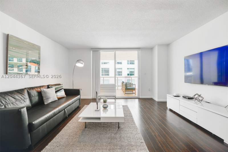 1 bedroom Condominium at 1200 Brickell Bay Dr 3614, The Club At Brickell Bay, Miami — photo 4
