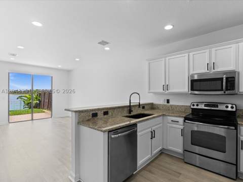 11628 NW 87th Ln 11628, Doral FL - photo 20 of 45