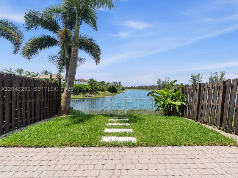 4 bedroom Townhouse at 11628 NW 87th Ln 11628, St Moritz Estates, Doral — photo 3