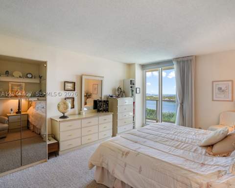 100 Bayview Dr 1620, Sunny Isles Beach FL - photo 14 of 35